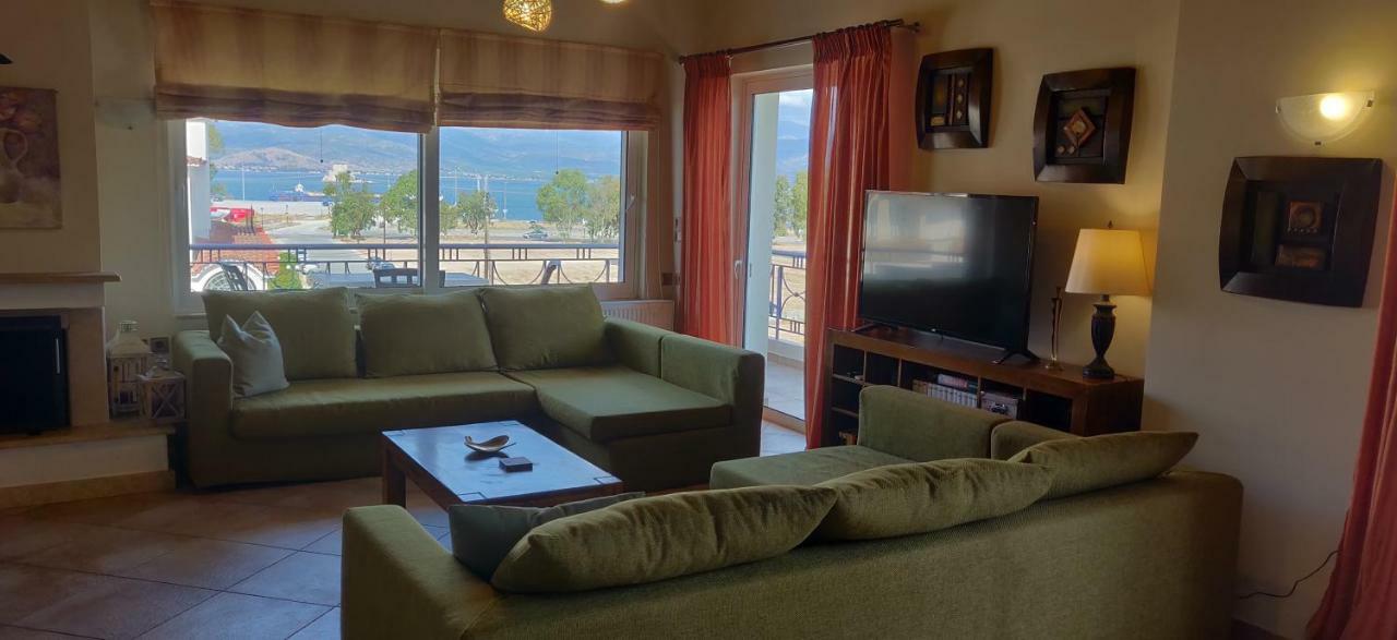 Luxury With Gorgeous View To Palamidi And Bourtzi Castles Apartment *